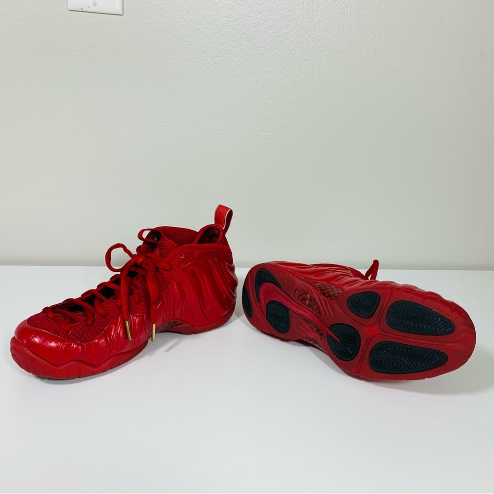Nike air Foamposite Pro, size 9.5, color gym red in good conditions